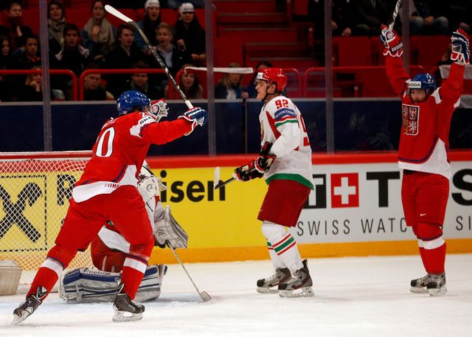 MS v hokeji 2013, Česko - Bělorusko: Martin Hanzal (vlevo) a Jiří Tlustý slaví gól