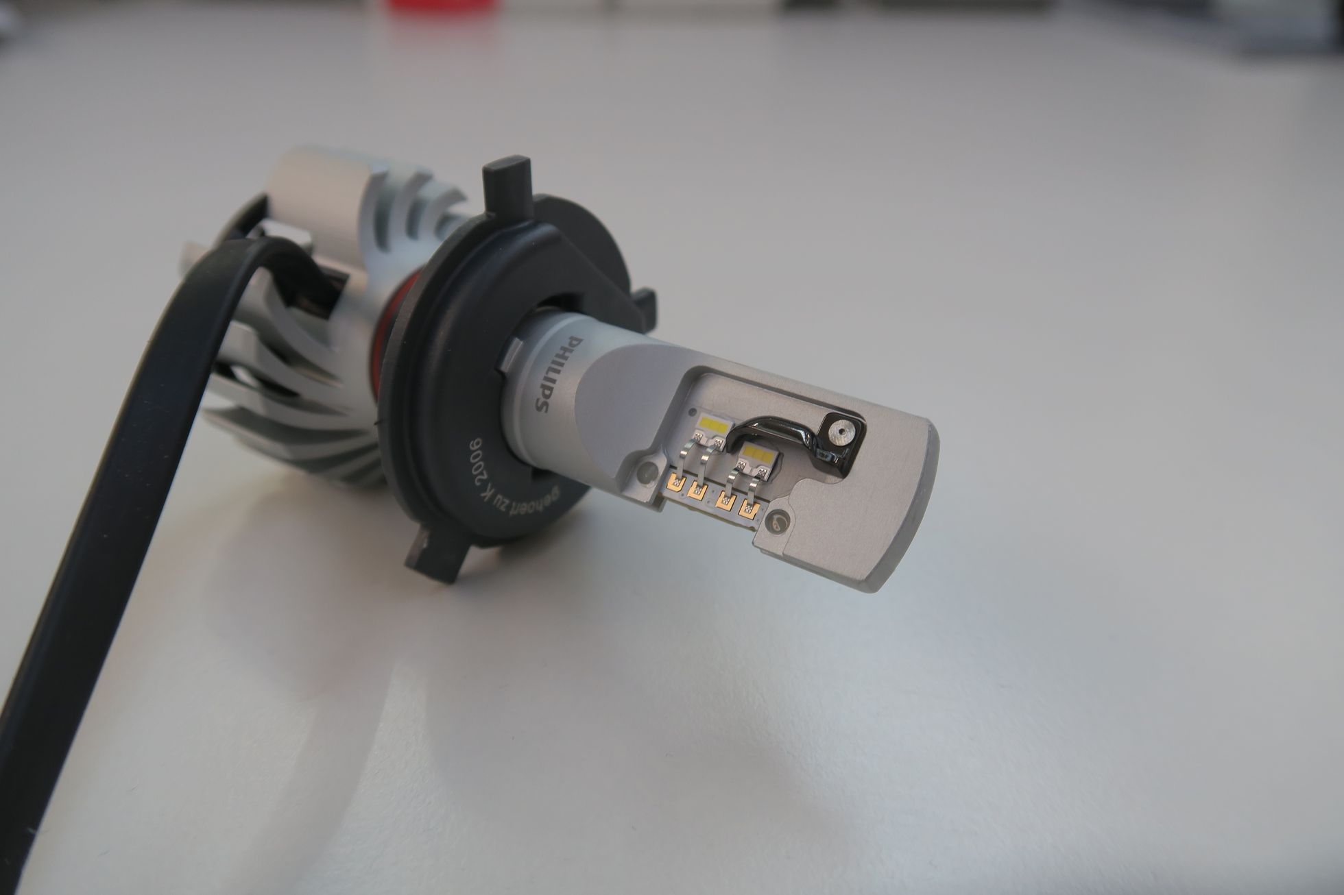 Světlomet LED náhrada H4 Philips