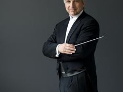 Dirigent Peter Oundjian