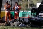 F1 je zpět: bouračka, "tramvaják" Rosberg i nováčci