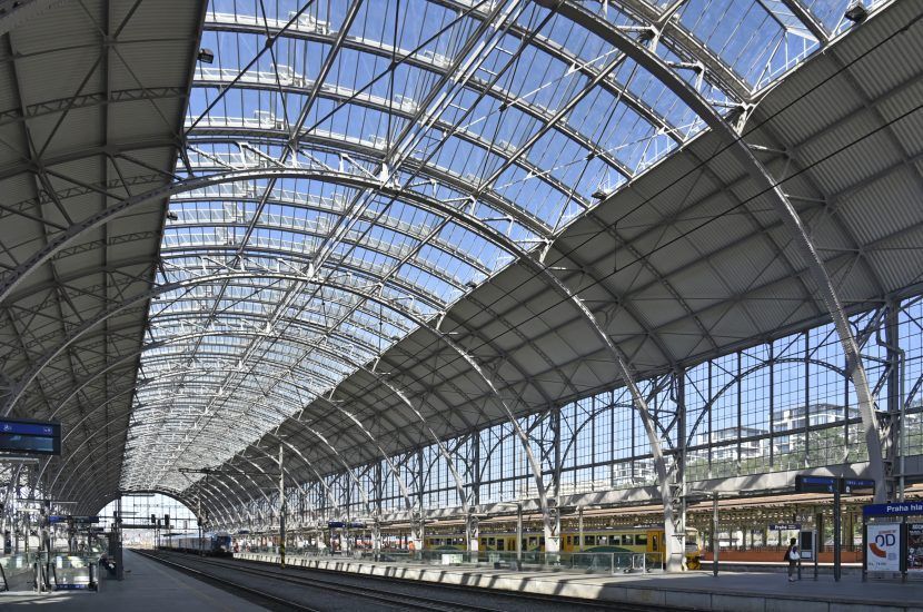Rekonstrukce ocelové haly Praha hlavní nádraží