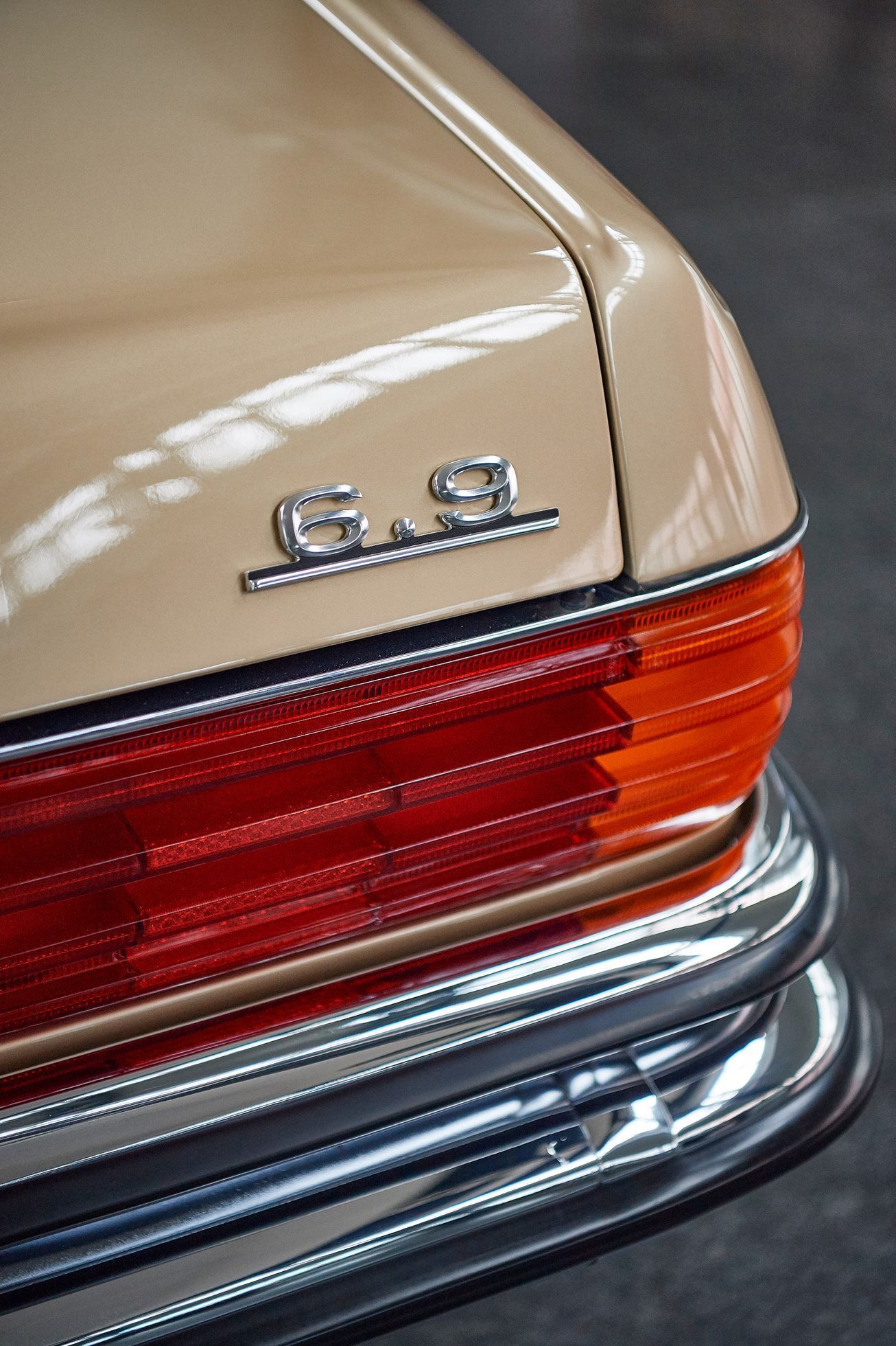 Mercedes-Benz 450 SEL 6.9 (W 116)