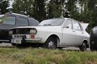 Na parkovištích se nám podařilo nalézt jednu jedinou Dacii 1300, tedy vůz, který se jako licence Renaultu 12 vyráběl od roku 1969 do roku 1983.