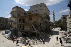 Syrská opozice viní spojence vedené USA z masakru 52 lidí