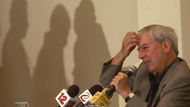 MANAGUA (Nikaragua) - Nositel Nobelovy ceny za literaturu, peruánský spisovatel Mario Vargas Llosa, uspořádal 3. ledna v Managui tiskovou konferenci. Nikaragujská vláda ocení Vargu Llosu Řádem Rubena Daria, nejvyšším nikaragujským oceněním v oblasti kultury.
