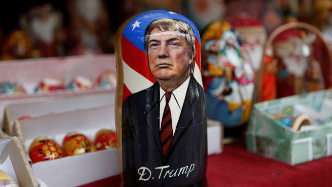 Donald Trump na ruské matrjošce.
