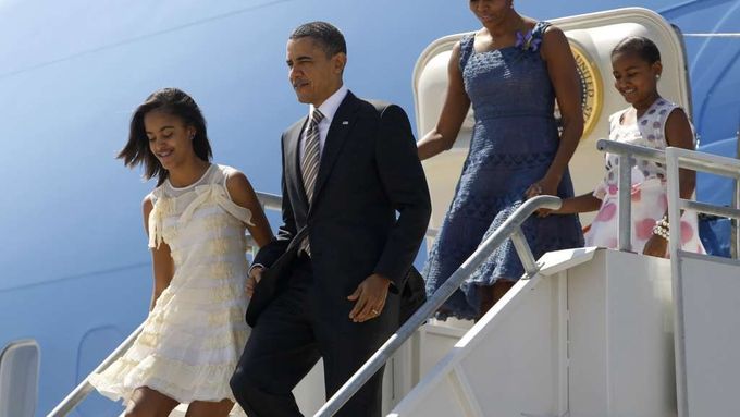 Barack Obama s manželkou a oběma dcerami.