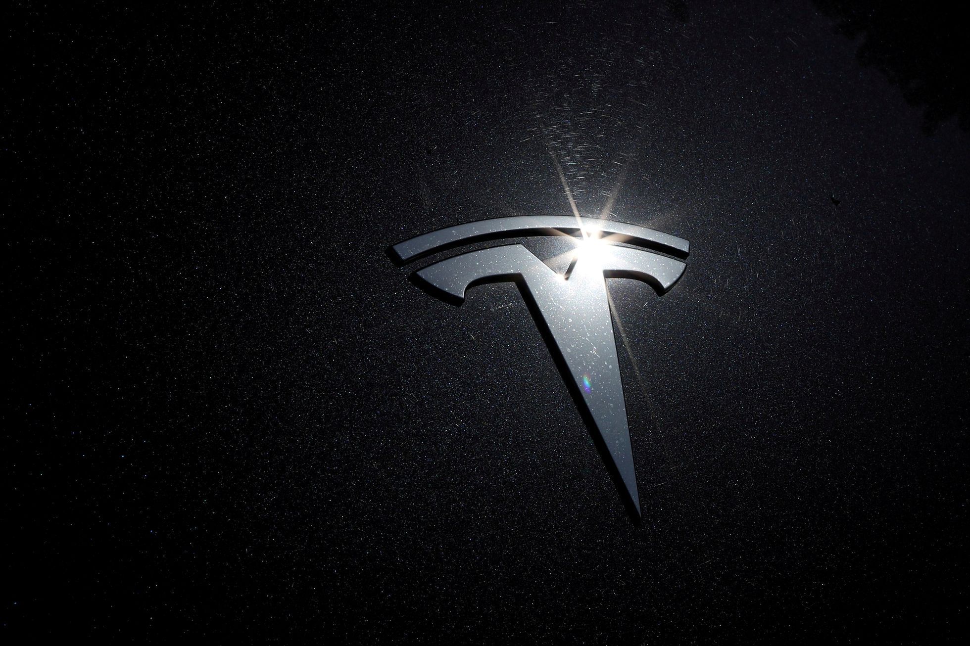 Tesla logo znak