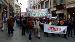 V českých městech protestovali proti Babišovi a Benešové.