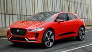 Jaguar I-Pace - V Jaguaru se jim zamlouvá úspěch SUV F-Pace, proto by rádi pokračovali v této kategorii s menším modelem. A možná i poprvé v historii nasadili do provozu elektromobil. Alespoň to vyplývá z představení konceptu I-Pace, který pohání dva elektromotory o celkovém výkonu 400 koní. Dojezd? Ano, také 500 kilometrů.