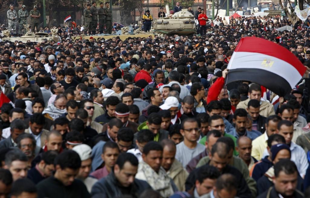 Egypťané v ulicích Káhiry