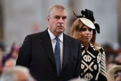 Princ Andrew se po kritice za vztah s Epsteinem vzdal titulu vévody z Yorku