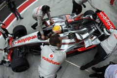 Ferrari a McLaren uzavřely mír. Peníze dají na charitu
