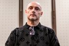 "Znásilnil jsem je, omlouvám se," přiznal masér, žalobně navrhuje nižší trest