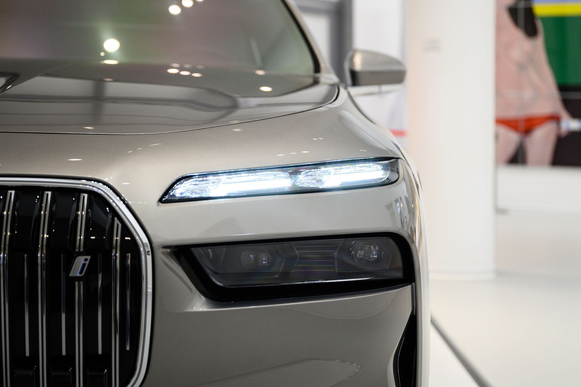 BMW i7