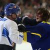 Hokej, České hokejové hry, Švédsko - Finsko: Calle Järnkrok (vpravo) - Lasse Kukkonen