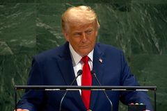 Hamás musí podle Trumpa přijmout mírovou dohodu do nedělní půlnoci