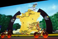 Kostky, Alpe d´Huez i Tourmalet. Tour 2015 bude pro vrchaře