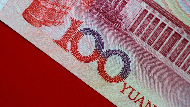 Oslabený jüan, zákaz dovozu zemědělských produktů z USA. Čína reaguje na americká cla