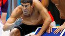 Michael Phelps povzbuzuje Ryana Lochteho na olympiádě v Londýně