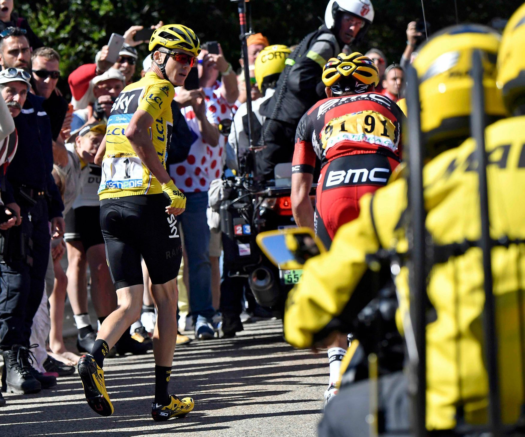 Tour de France 2016, 12. etapa: běžící Chris Froome