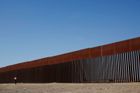 Minulý týden dorazili k hranicím Mexika a USA první karavany migrantů. Jejich cesta začala před měsícem, kdy vyšli z Hondurasu, Guatemaly nebo Salvadoru. Někteří tedy překonali až pět tisíc kilometrů. Na místě je čekala barikáda.