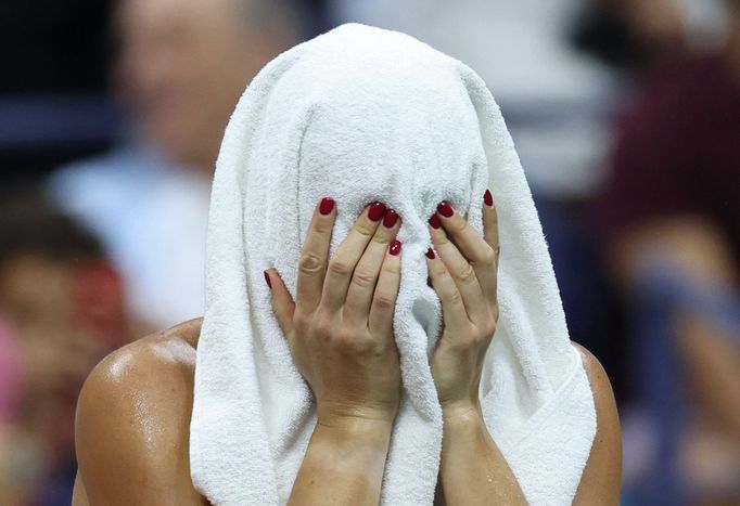 Aryna Sabalenková v utkání s Coco Gauffovou