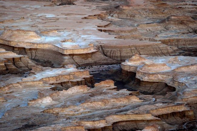 Útvary u více než 2000 let staré pevnosti Massada poblíž Mrtvého moře