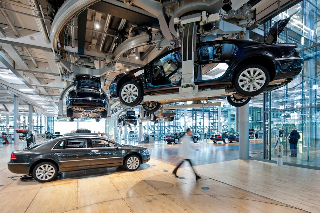 Skleněná manufaktura Volkswagenu v Drážďanech