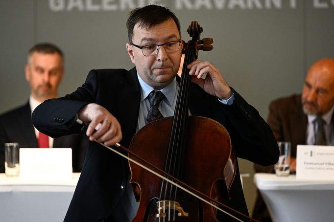 Violoncellista Lukáš Pospíšil, koncertní mistr PKF.