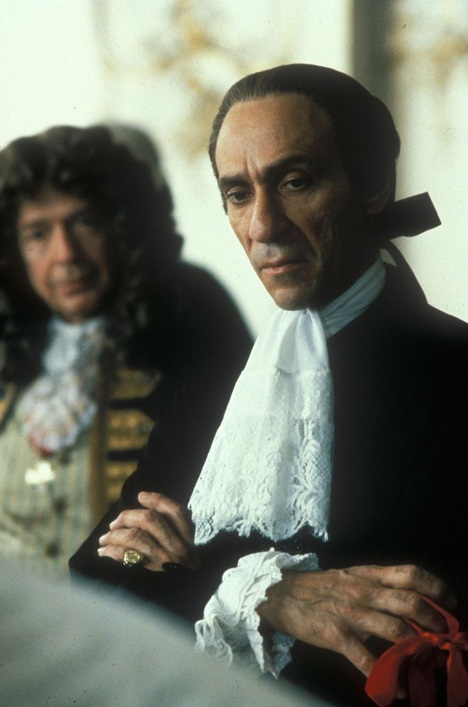 F. Murray Abraham jako Antonio Salieri.