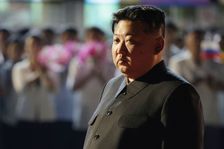 Kim zuřil po fiasku s válečnou lodí. Mimořádné přiznání už teď režim naplno využívá