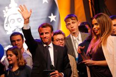 Francouzský prezident Macron získal Cenu Karla Velikého za zásluhy o Evropu