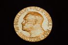 Periskop: Zloději ukradli Nobelovu cenu