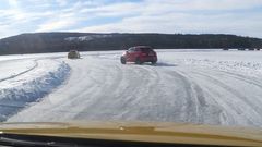 Jízda s Audi S1 na ledovém okruhu