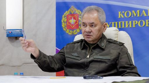 Ruský ministr obrany Sergej Šojgu 24. února 2024 navštívil jednotky na Ukrajině. Provedl inspekci uskupení vojsk Střed, která dobyla východoukrajinské město Avdijivka.
