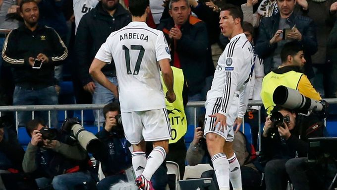 Ronaldo sice vstřelil dvě branky, Real se o postup strachoval.