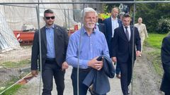 Prezident Petr Pavel prochází v Bruntále místy, kde probíhají opravy místního zámku.