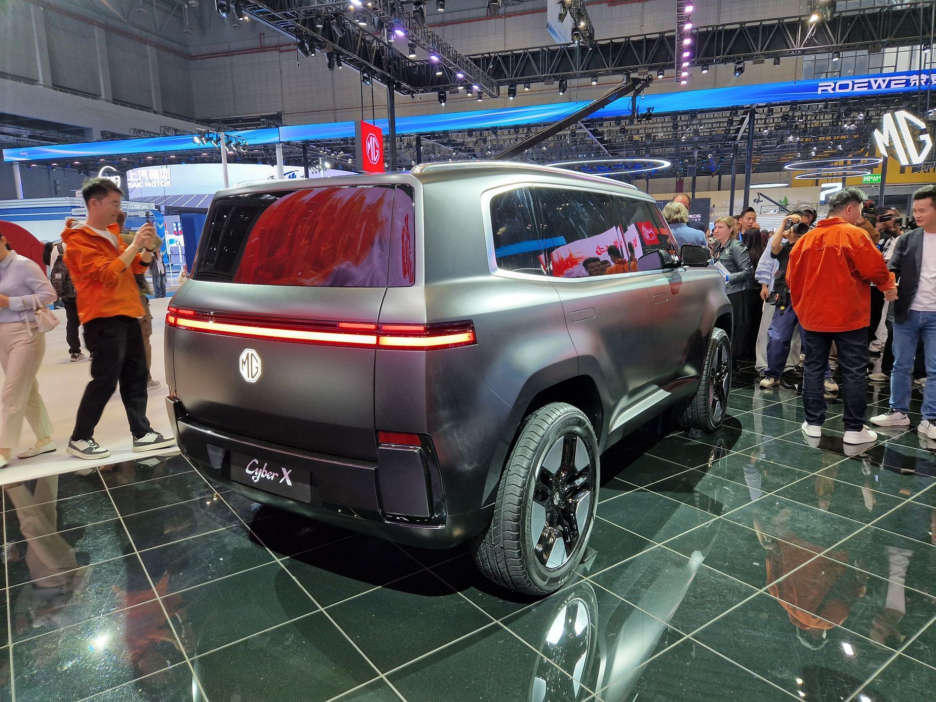 MG na autosalonu v Šanghaji