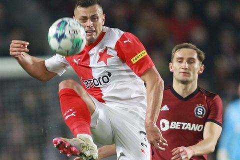 Slavia - Sparta. Po zklamáních v poháru je tady derby, Slavii může postrčit k titulu