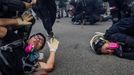 Snímky z loňských protestů v Hongkongu přinesly fotoreportérovi agentury Reuters prestižní Pulitzerovu cenu. 4. 5. 2020