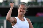 Živě: Strýcová - Curenková 6:1, 6:4. Češka po hladké výhře proklouzla do třetího kola Wimbledonu
