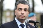 Už si pro něj přišli. Opozičník Šlosberg na hraně mezi kriminálem a zavržením svými