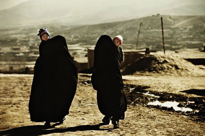 I tady žijí lidé, Afghánistán 2011, Jiří Turek. Ukázky z výstavy v Leica Gallery