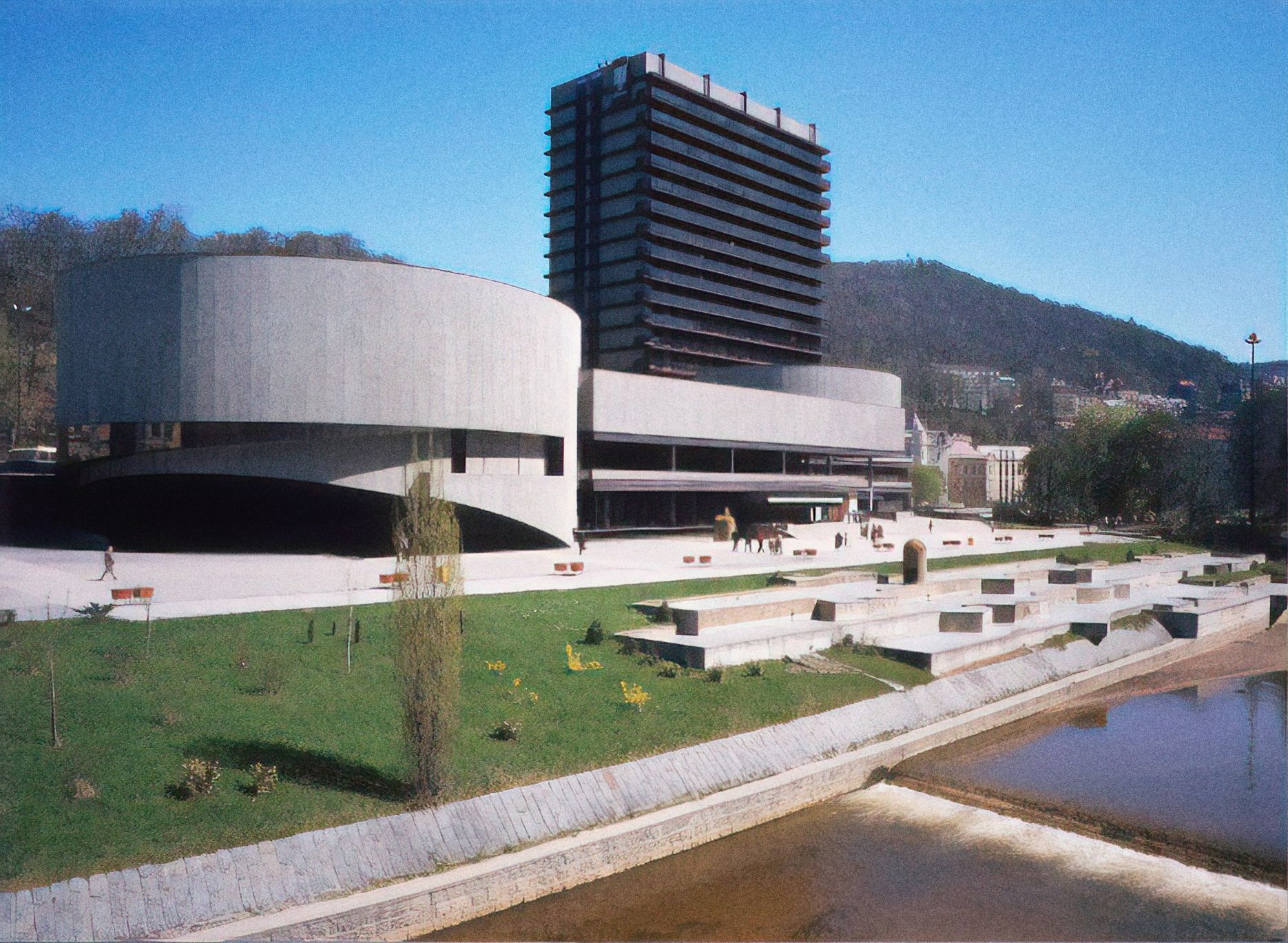 Jednorázové užití / Hotel Thermal na archivní fotografiích / MM