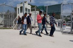 Na řeckých ostrovech klid. Uprchlíky odradily hlídky i kvóty, Evropa se ale bojí problémů v Turecku
