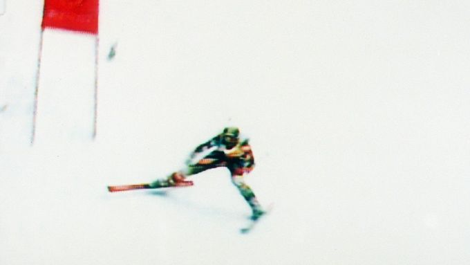Osudný moment při jízdě Ulrike Maierové v Garmisch-Partenkirchenu 29. ledna 1994.