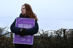 Na hranicích Irska demonstrovali lidé proti brexitu, nechtějí rušit volné hranice
