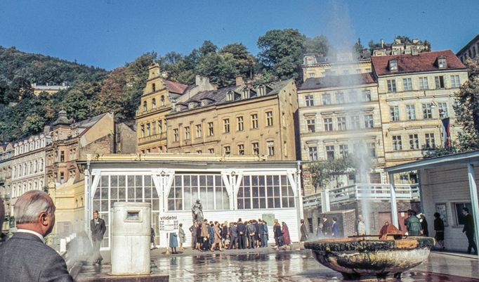 Vřídelní ulice. Karlovy Vary, rok 1967