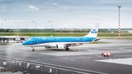 Letadlo nizozemských aerolinek KLM právě přistálo.